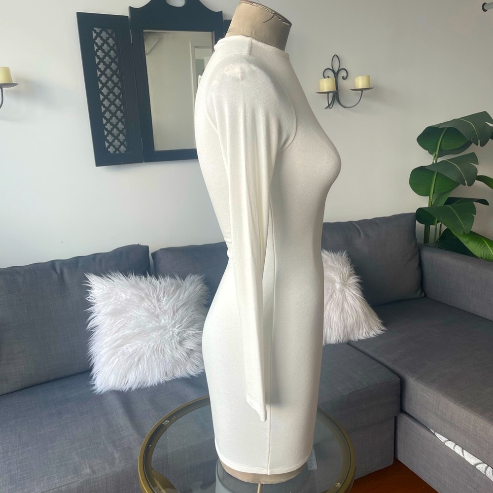 NEW Naked Wardrobe double lined ivory hourglass dress - Picture 2 of 4